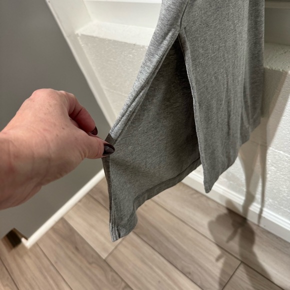 NWT. Banana Republic Factory Gray Midi Dress. Size Medium - Picture 7 of 9